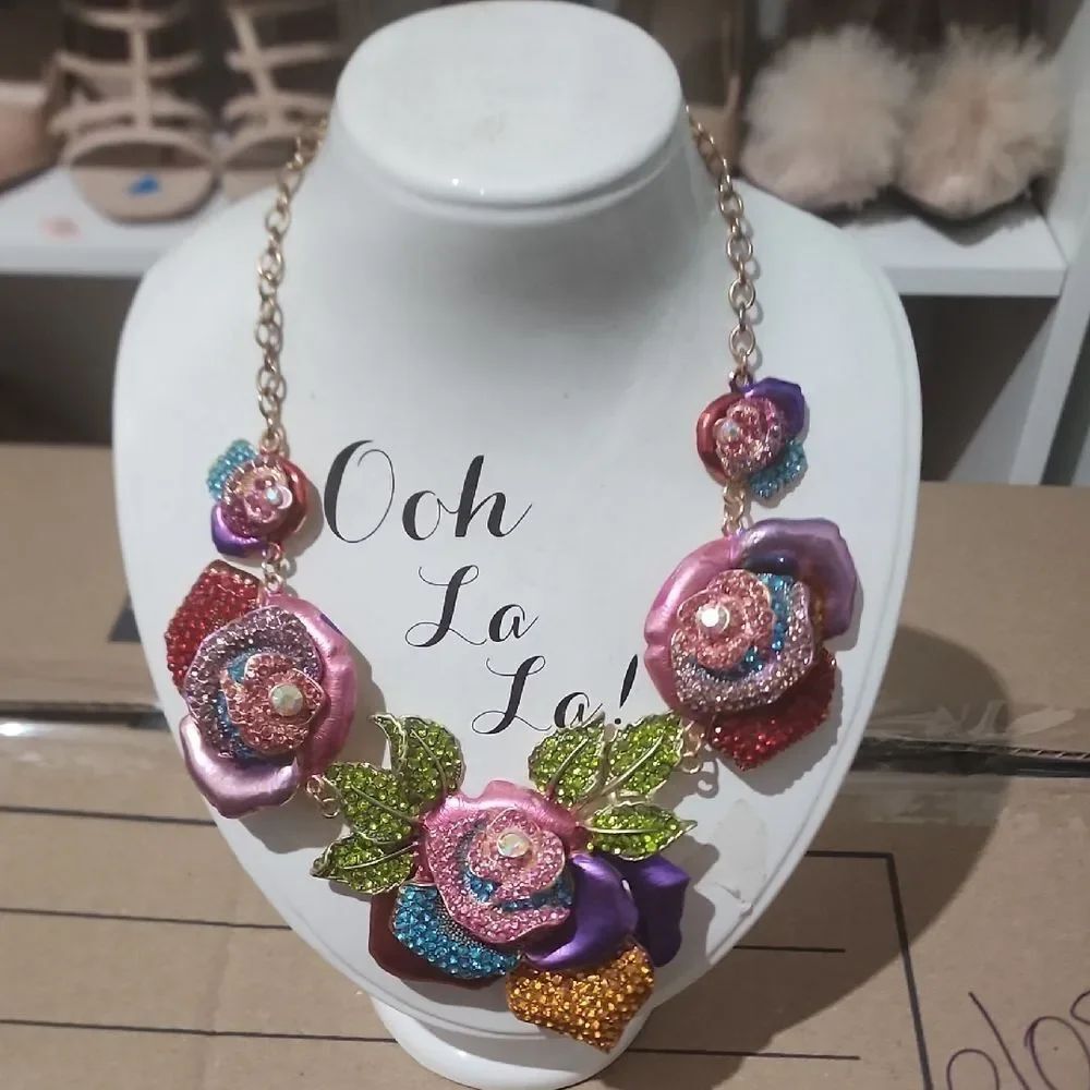 Floral Statement Necklace with Multicolor Crystals